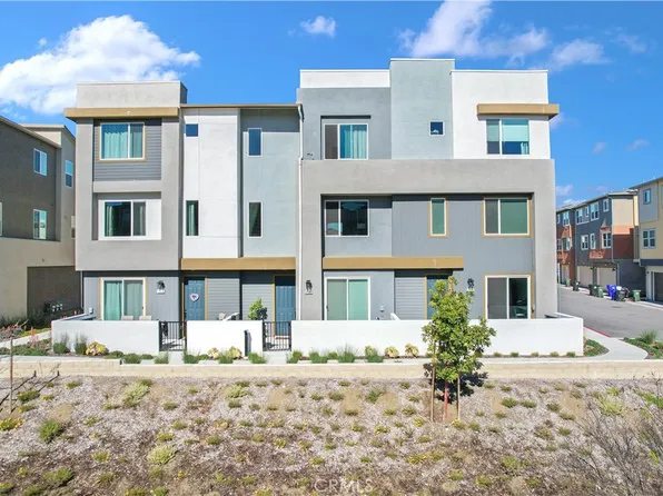 27582 Manzanita Way, Valencia, CA 91381