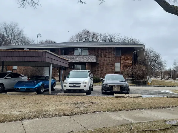 7910 W Leon Ter, Milwaukee, WI 53218