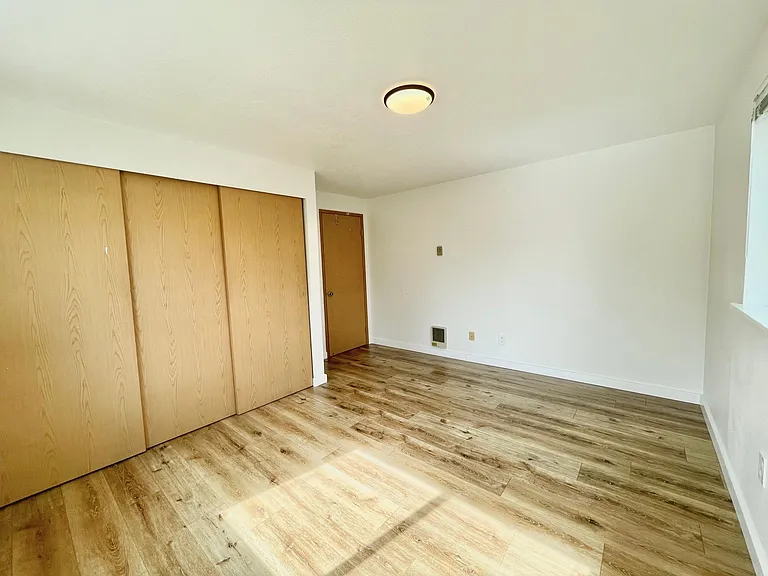 12038 31st Ave NE #202 — Photo 5