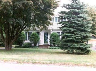 17 Lawncrest St, Danbury, CT 06810