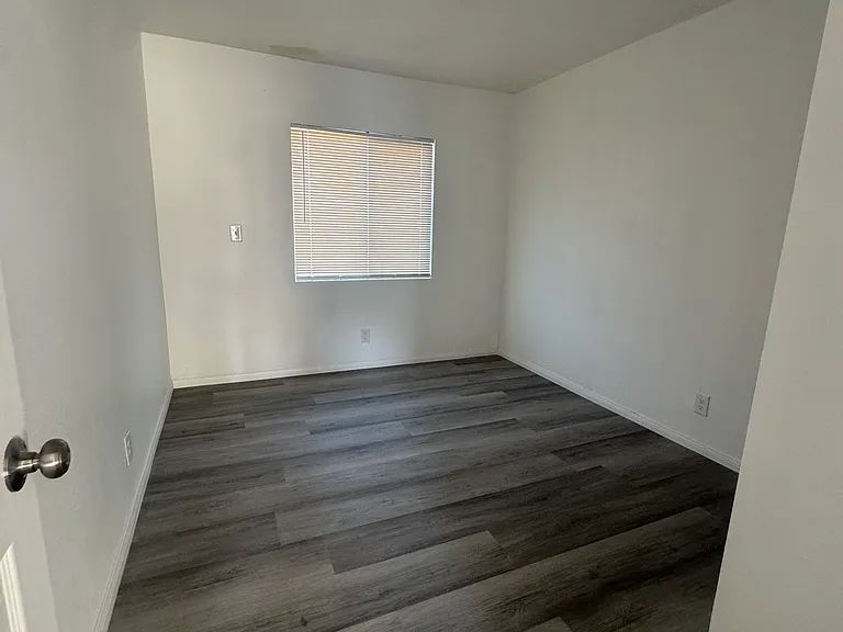 1836 Stacey Ct — Photo 3