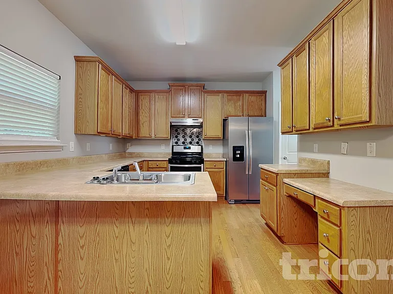 46 Crescent Woode Way — Photo 6