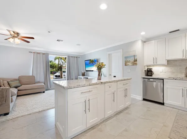 4712 NW 1st Court, Plantation, FL 33317
