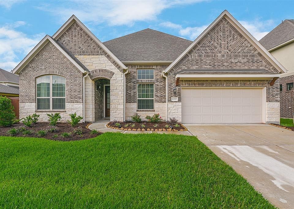 1st image of 12015 Ballshire Pines Dr
