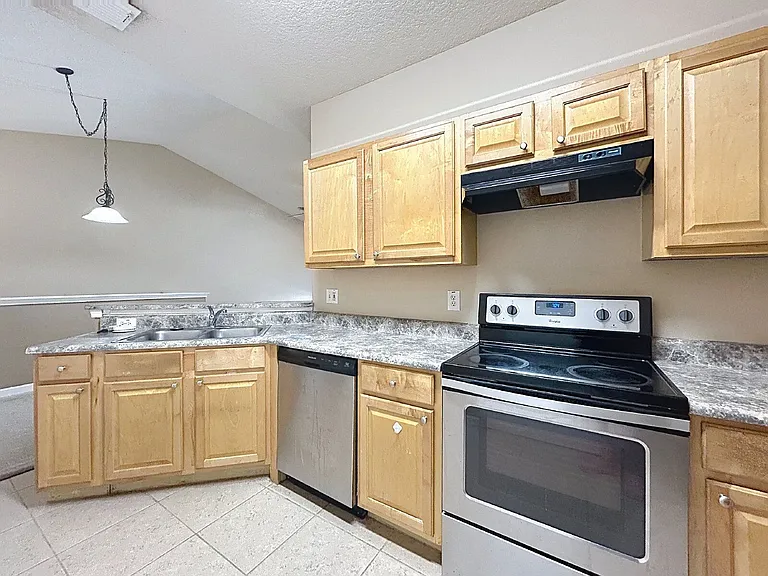 10471 Villa View Cir — Photo 4