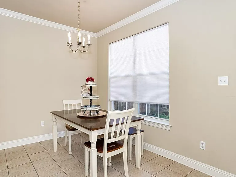 2133 Mount Hope Aly — Photo 8