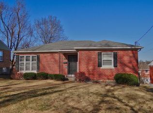 2216 Oakview Dr, Jefferson City, MO 65109