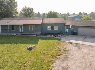 4416 E 29th Rd, Sheridan, IL 60551