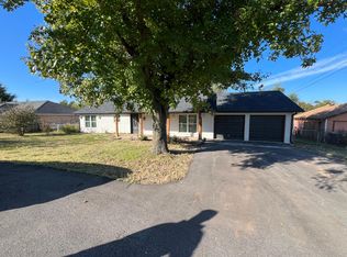 737 S Choctaw Rd, Choctaw, OK 73020