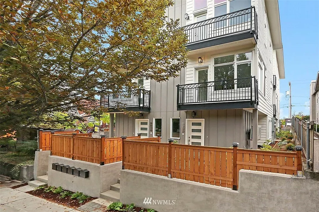 9238 35th Avenue SW #A photo 1