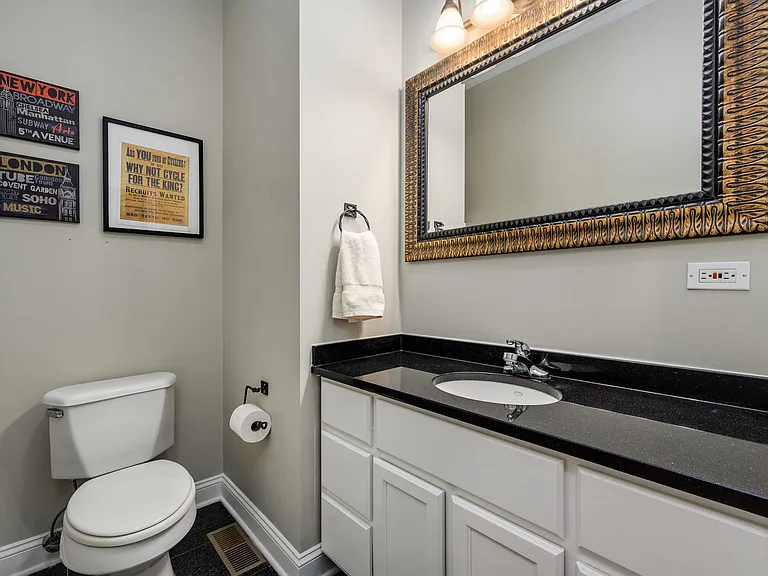 2512 W Thomas St #1 — Photo 21
