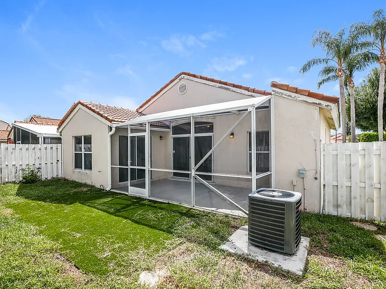 7273 Burgess Dr — Photo 16