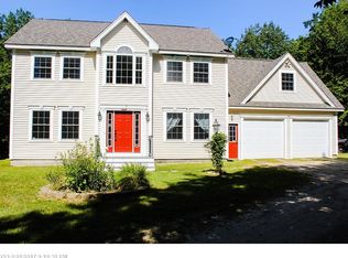 146 Valley Rd, Raymond, ME 04071