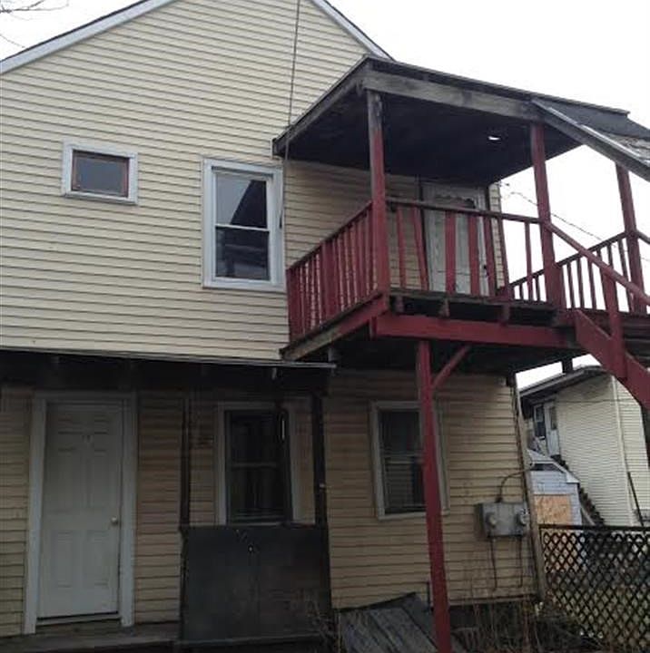2nd image of 103 S Main Ave
