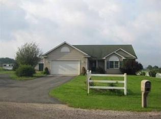 7563 Eagle Ridge Dr, Middleville, MI 49333