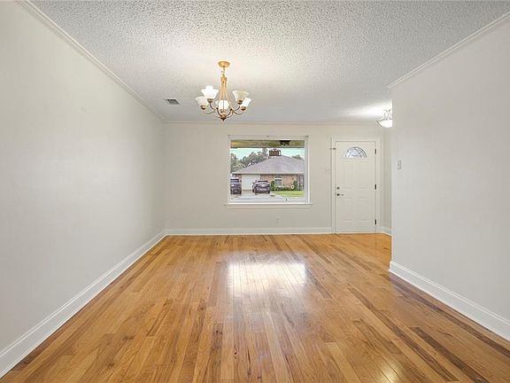 3rd image of 4713 Laplace St