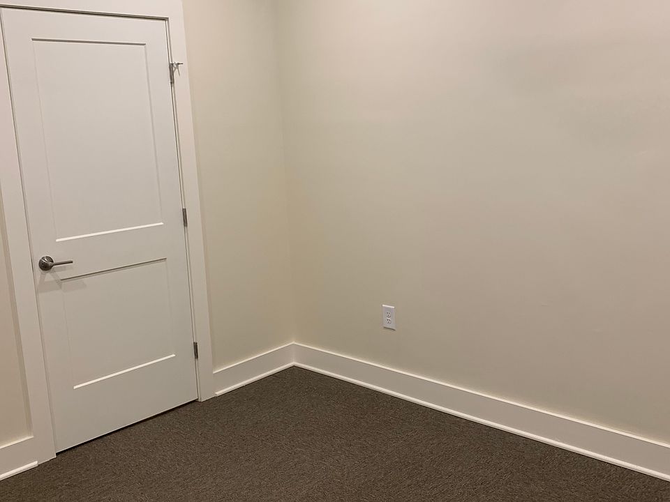 Building Photo 4