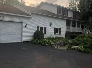 7263 Karker Rd, East Syracuse, NY 13057