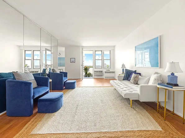 370 Ocean Pkwy APT 11A, Brooklyn, NY 11218
