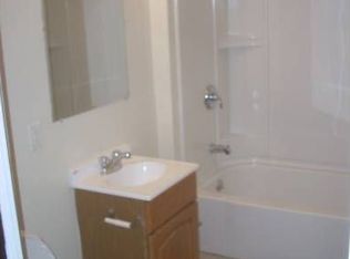 150 White St APT 3R, Springfield, MA 01108
