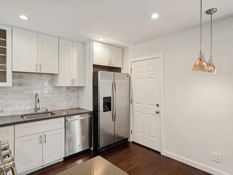 421 Nevada St — Photo 10