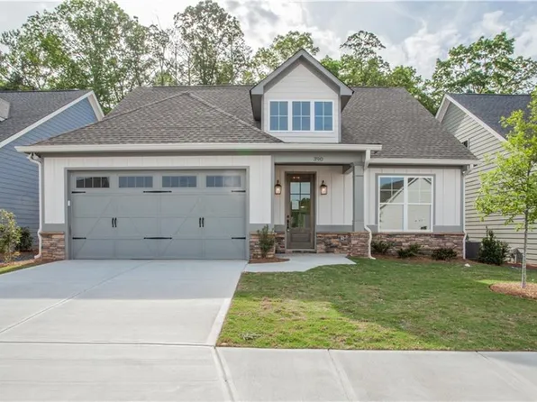 390 Maple Vw, Carrollton, GA 30117