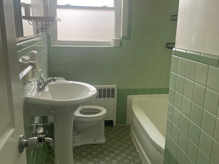 1727 Sutton Ave — Photo 11