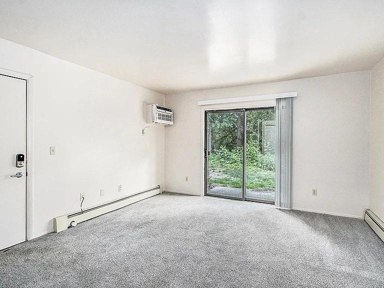 Concord Place Apartments — Photo 12