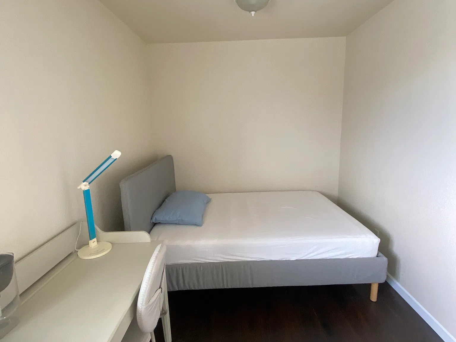 1 bed, 1.5 bath, 3000 sqft, $1,250 — Photo 2