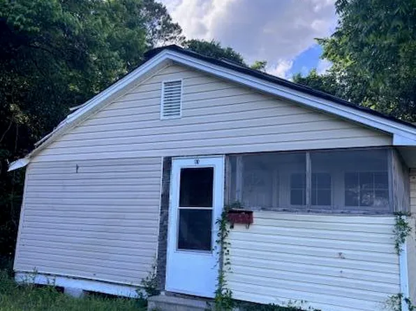 110 W Princess Street, Chadbourn, NC 28431