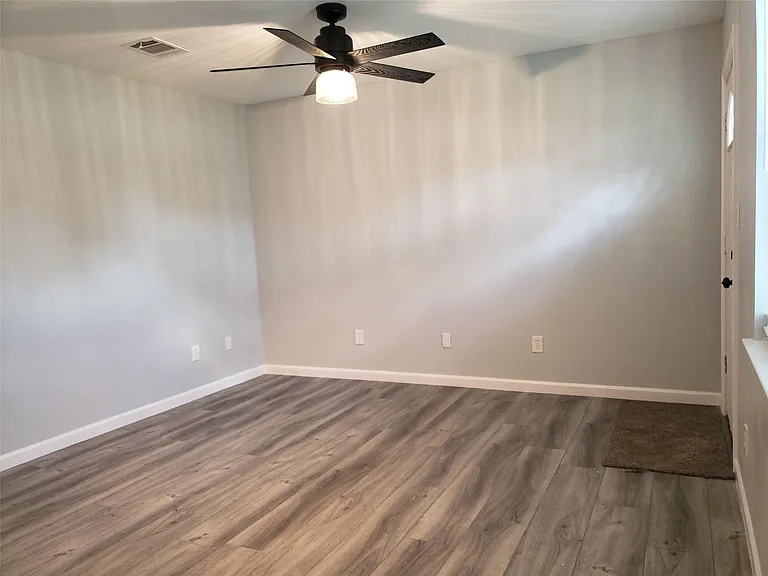1503 Ryon St #B — Photo 3