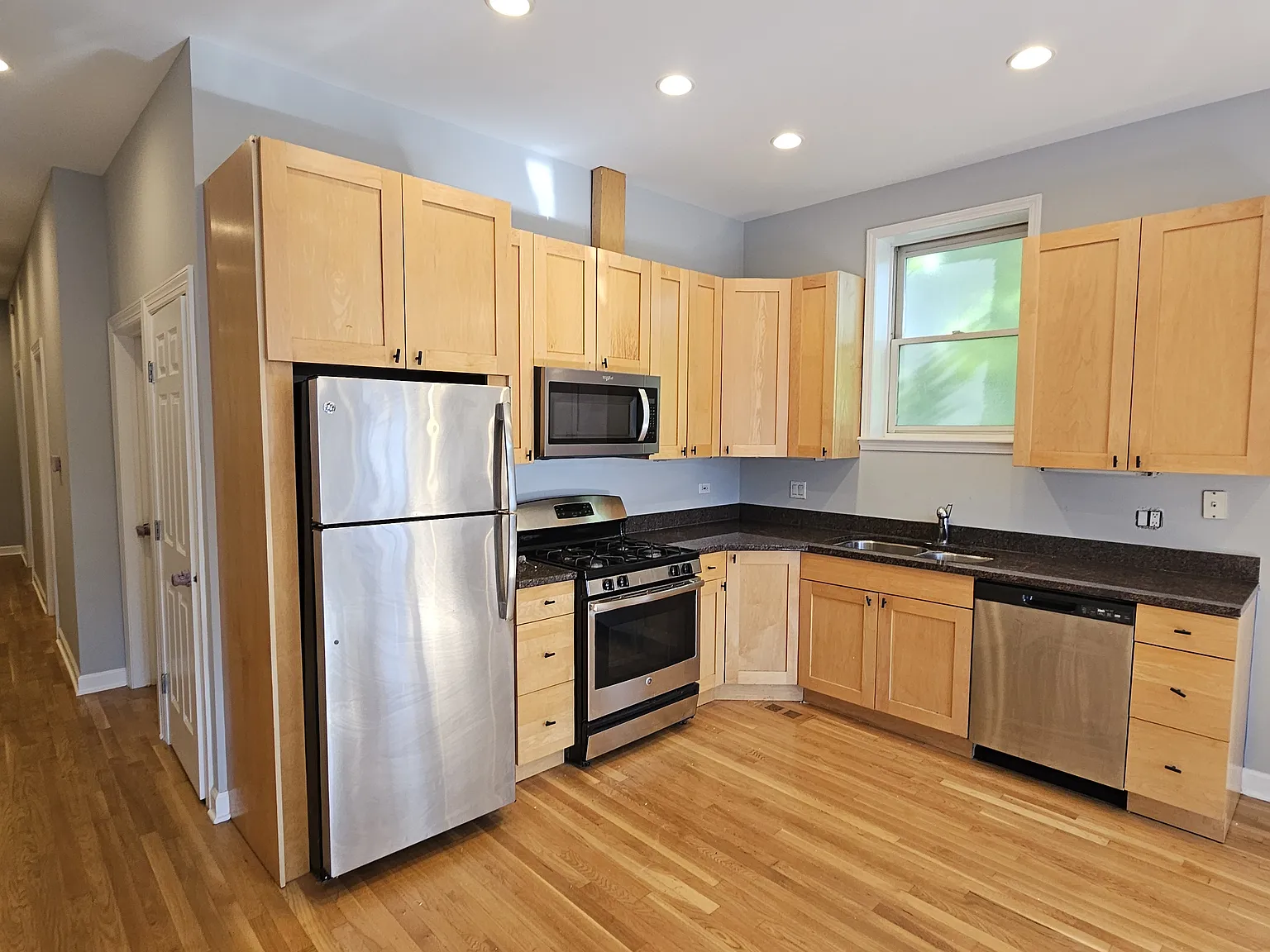 2 bed, 2.0 bath, $3,295 — Photo 4