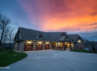 485 Quiet River Ln, Loudon, TN 37774