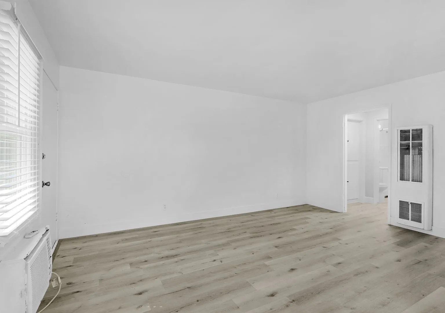 5479 Carlson Dr — Photo 4