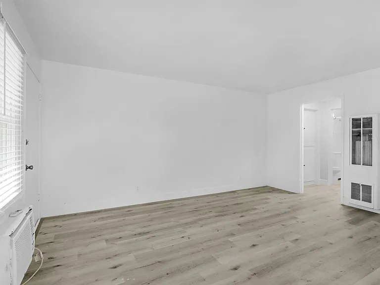 5479 Carlson Dr — Photo 4