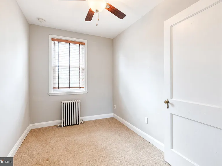 1011 W 42nd St — Photo 12