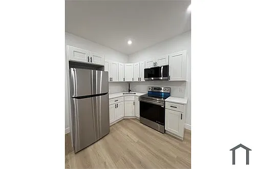 5534 Chancellor St #1 Photo 1