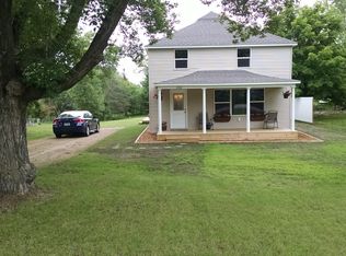 306 Oak St, Dent, MN 56528