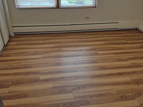 3rd image of 602 N Wolf Rd APT 6