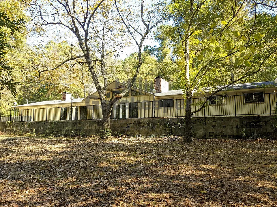 163 Old Norton Rd
