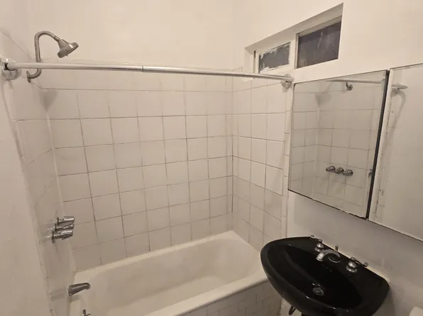 6202 S Vermont Ave APT 4, Los Angeles, CA 90044