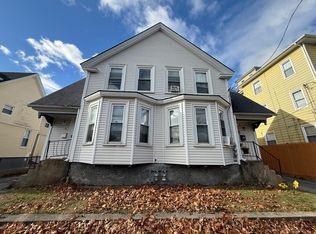 11 Downing St, Providence, RI 02907