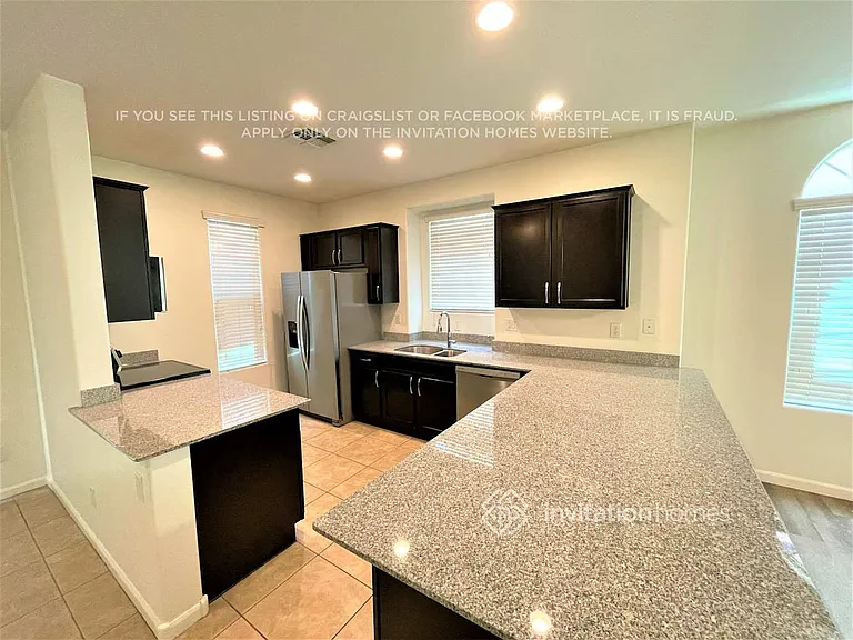 3383 E Constitution Dr — Photo 7