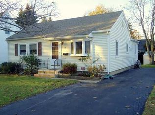 94 Heberle Rd, Irondequoit, NY 14609