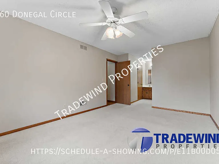 560 Donegal Cir — Photo 11