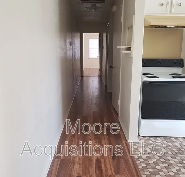 1439 S Rusk St — Photo 4