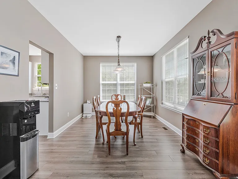 611 Curtin Pl SE — Photo 11