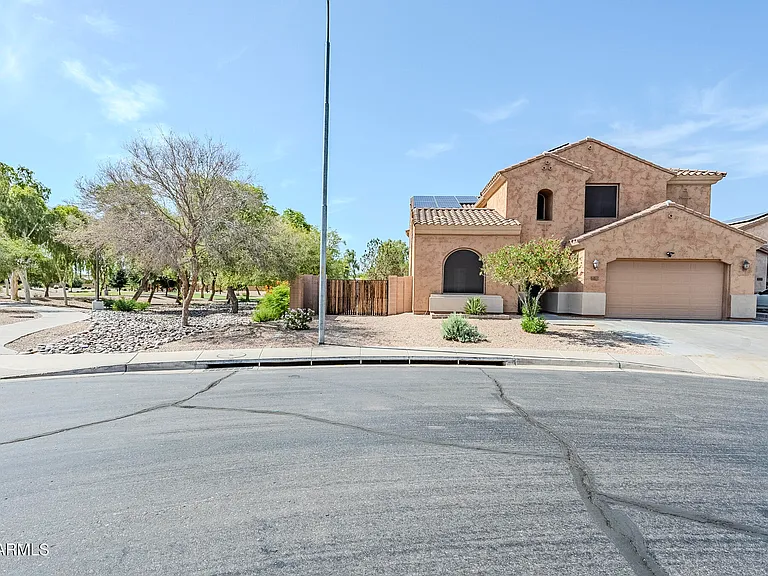 6922 S Black Hills Way — Photo 3
