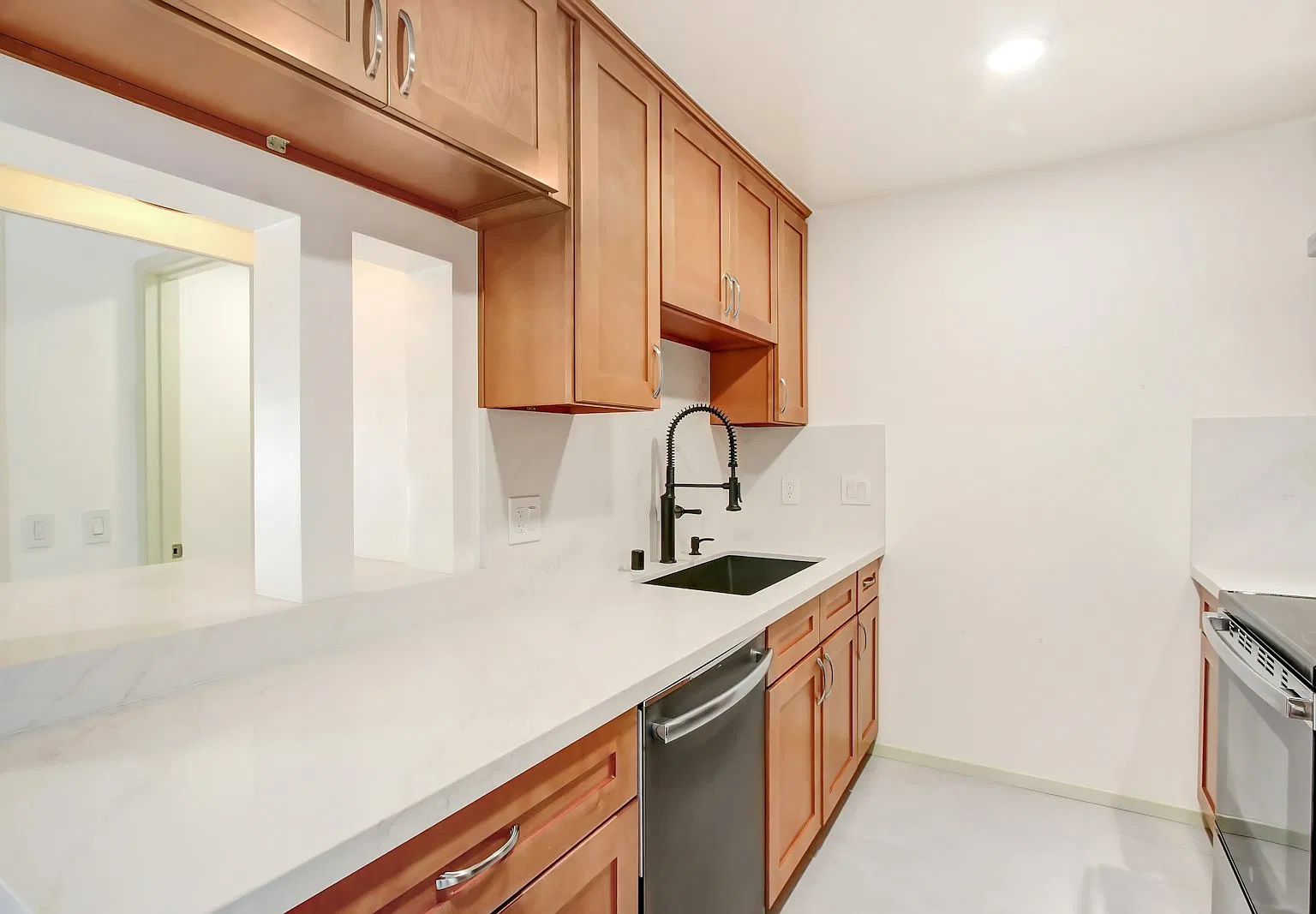 8338 Regents Rd — Photo 4