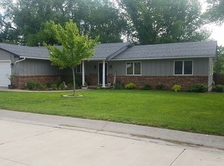 220 Tanglewood St, Marion, KS 66861